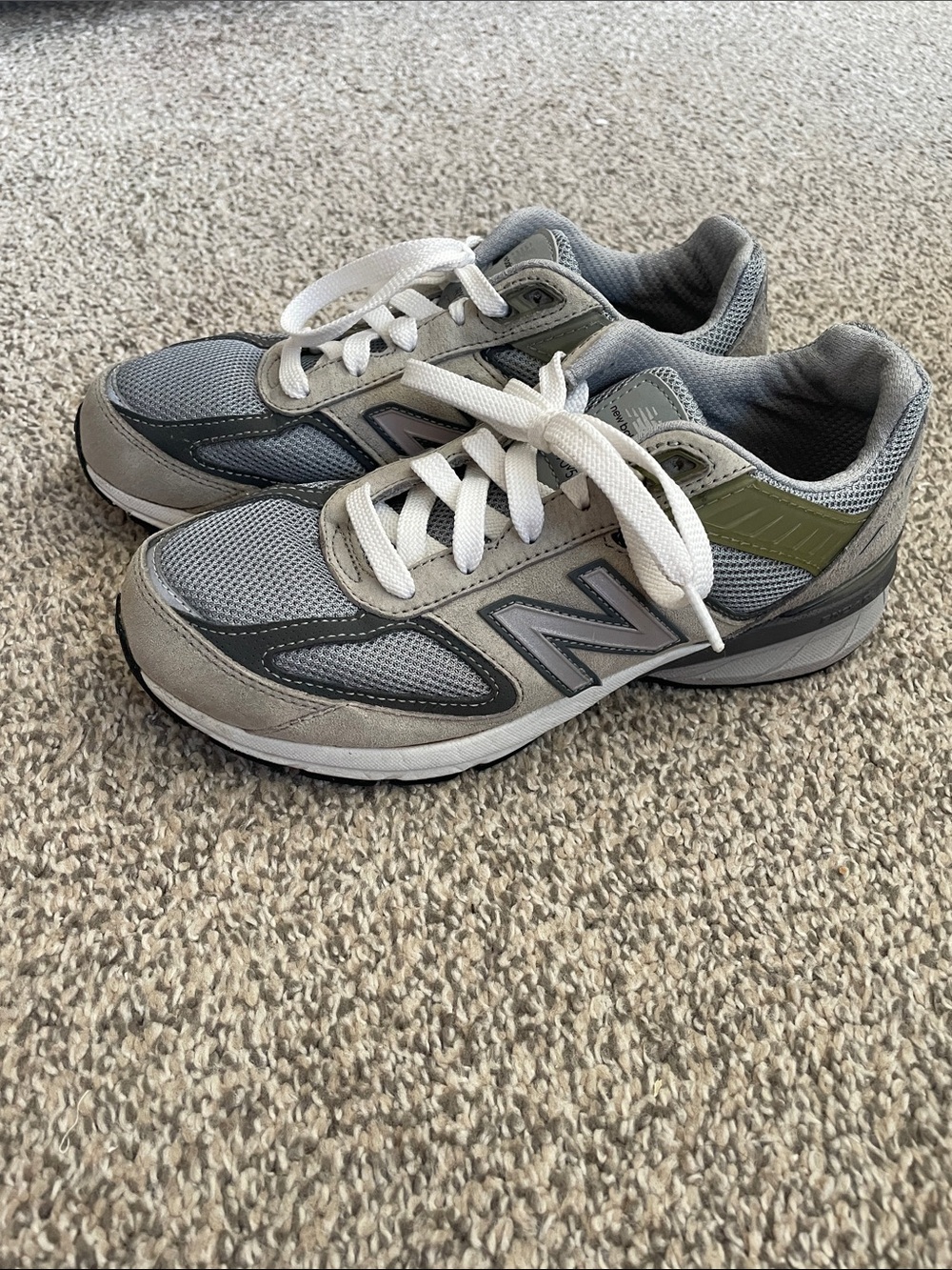 New Balance 990 V5 sneaker (Big kids 5)
